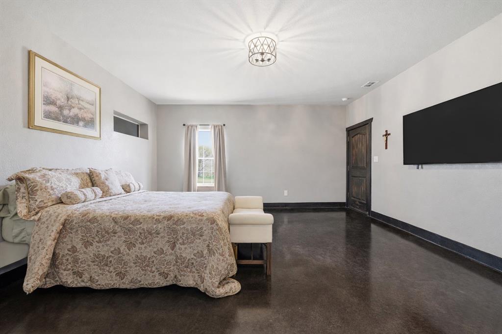 11110 Old Stoney Road Ponder, TX 76259 - Photo 16 of 34