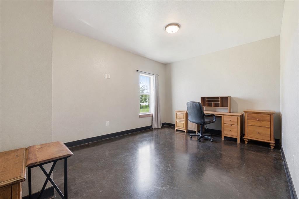 11110 Old Stoney Road Ponder, TX 76259 - Photo 22 of 34