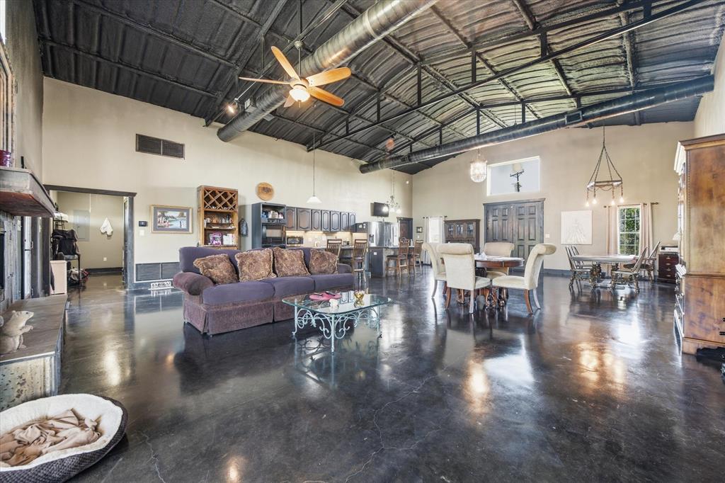 11110 Old Stoney Road Ponder, TX 76259 - Photo 4 of 34