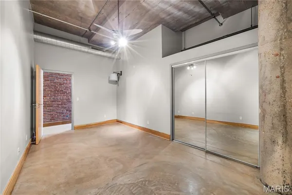 $1,275 | 2201 Locust Street, Unit 301, St. Louis, MO 63103