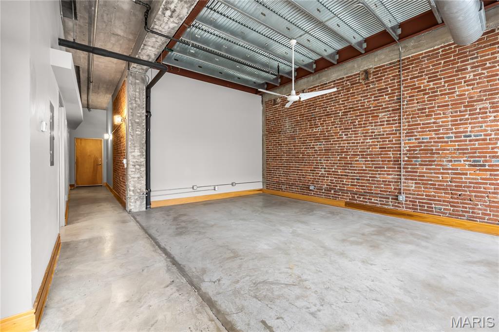 2201 Locust Street, Unit 301 St. Louis, MO 63103 - Photo 3 of 26