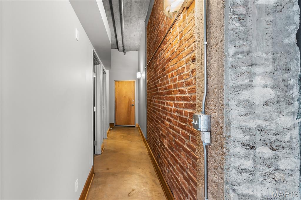 2201 Locust Street, Unit 301 St. Louis, MO 63103 - Photo 4 of 26