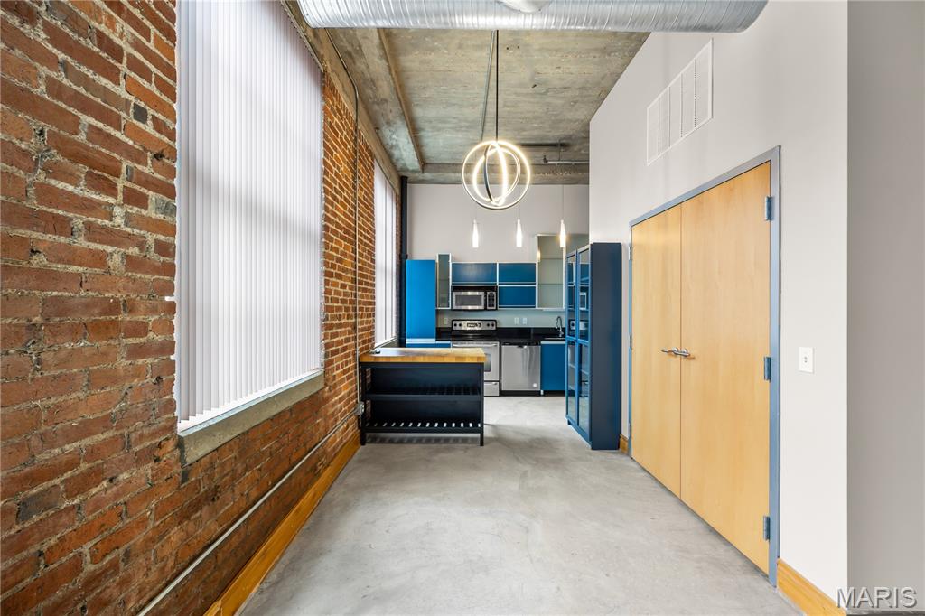 2201 Locust Street, Unit 301 St. Louis, MO 63103 - Photo 7 of 26