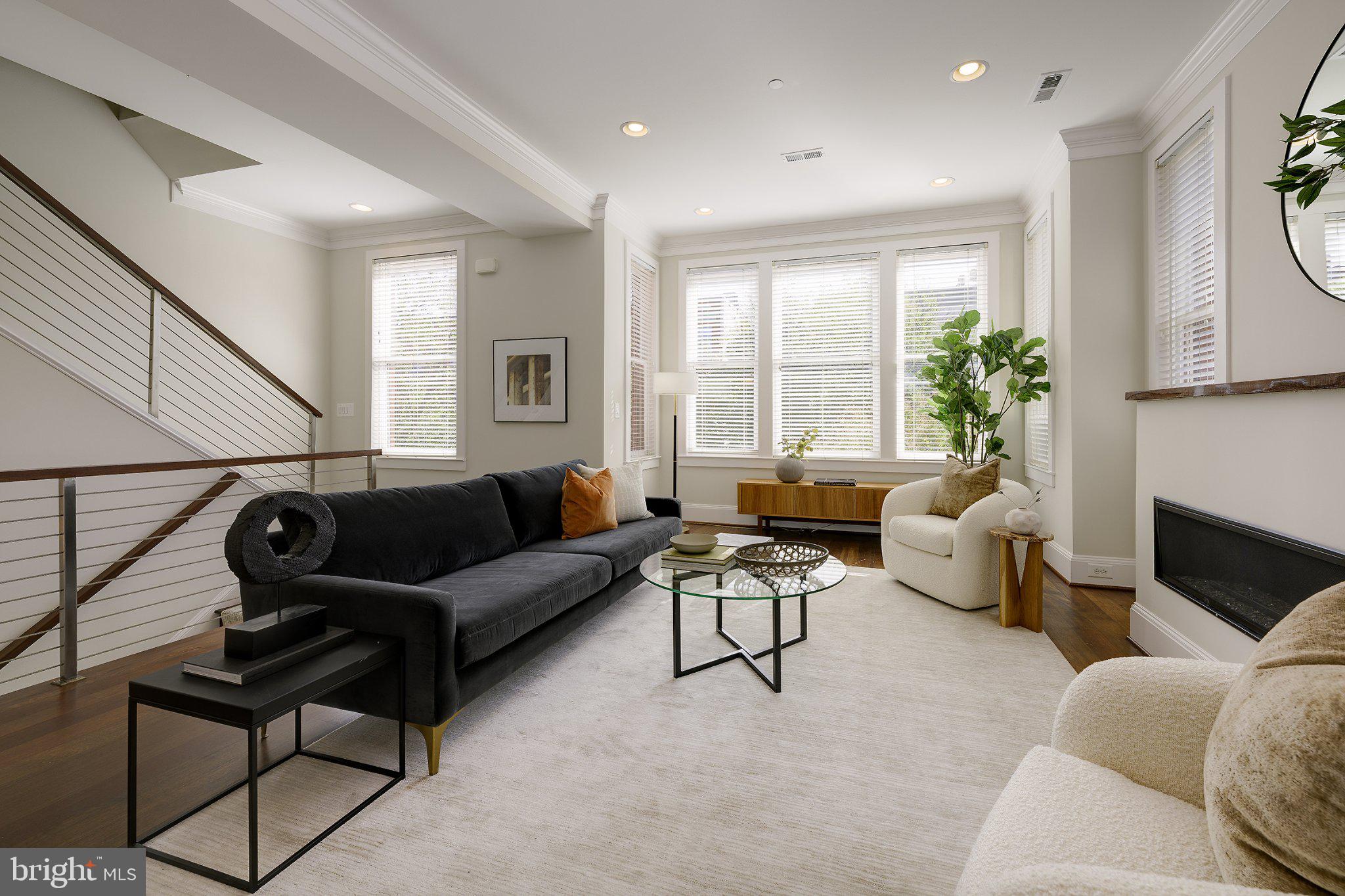 1335 R Street Northwest, Unit 2 Washington, DC 20009 - Photo 4 of 41 Gallery Image 4