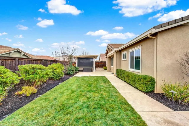 $795,000 | 953 Kennedy Drive, Winters, CA 95694