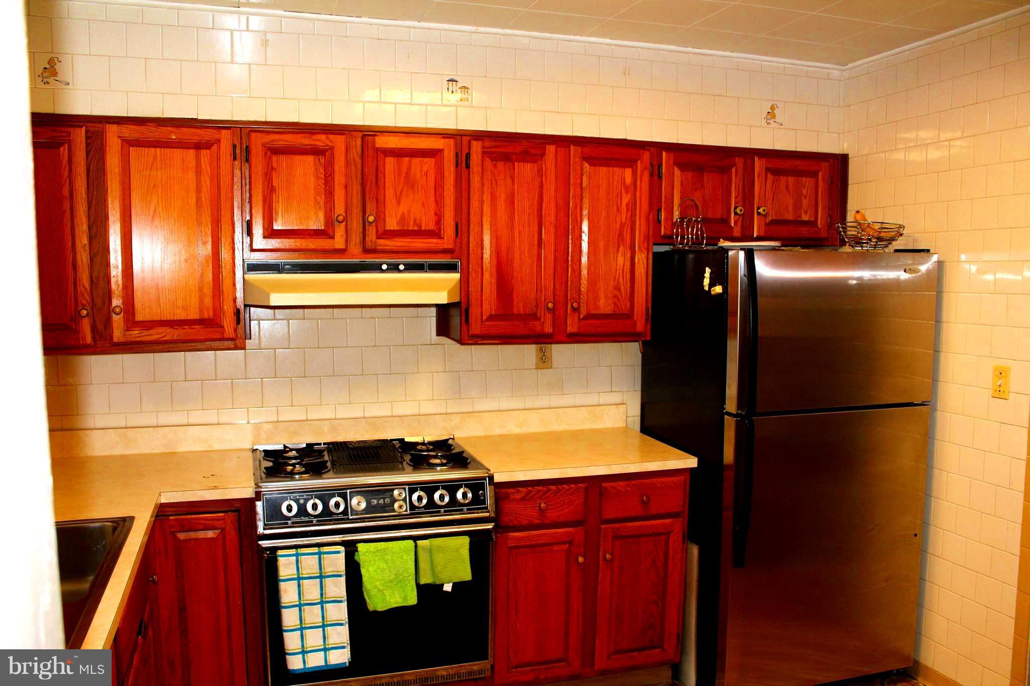 2827 Rona Road Baltimore, MD 21207 - Photo 7 of 29 Kitchen