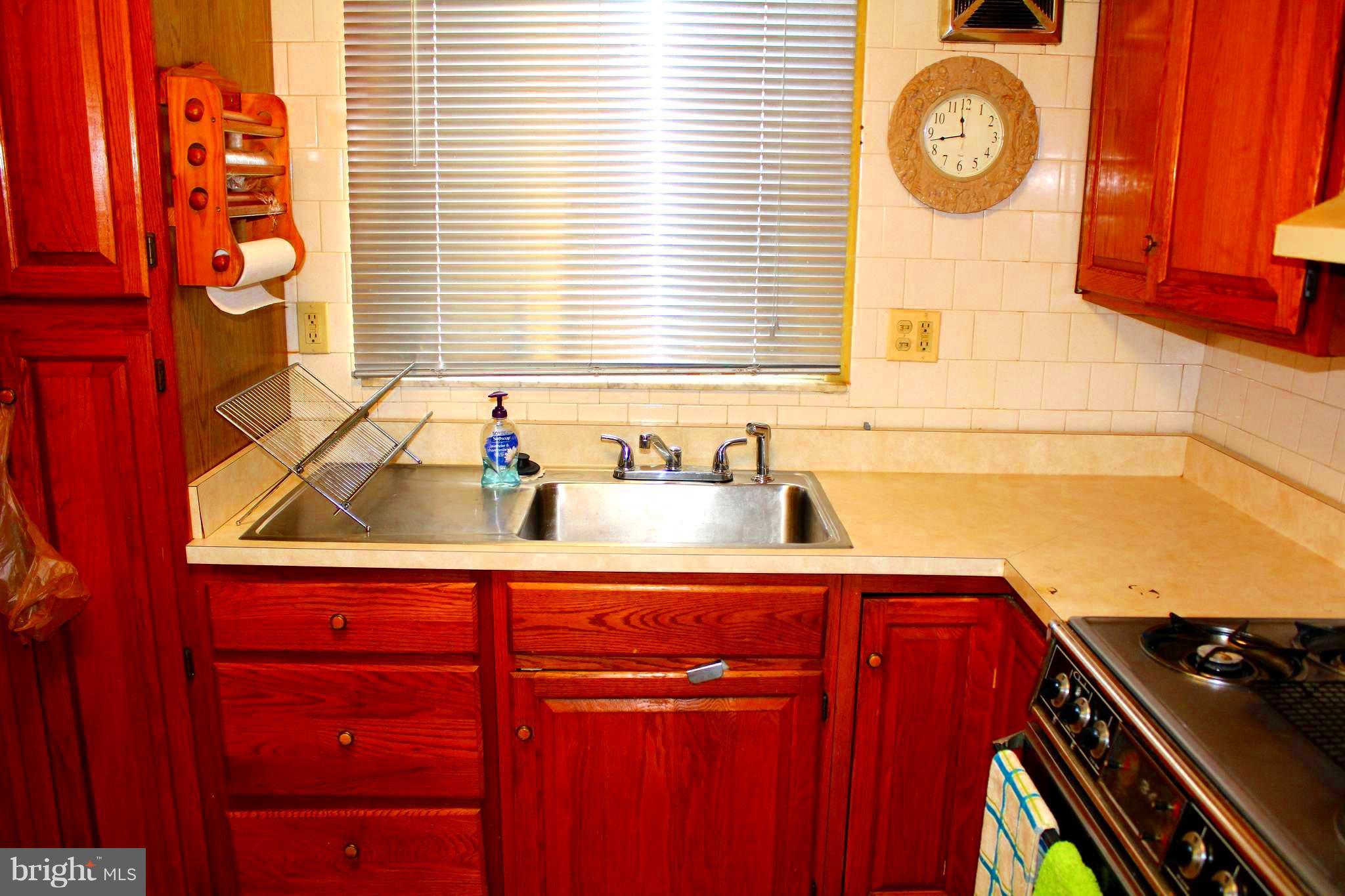 2827 Rona Road Baltimore, MD 21207 - Photo 8 of 29 Kitchen