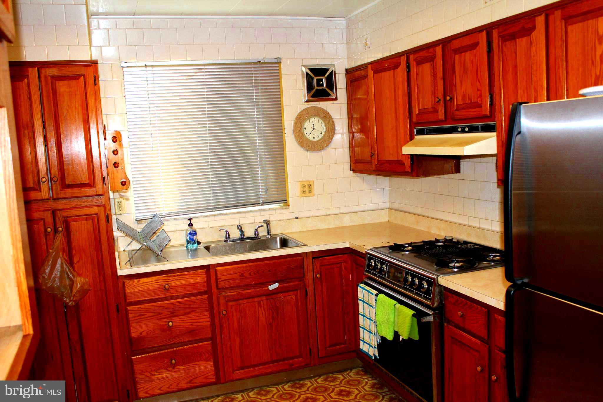 2827 Rona Road Baltimore, MD 21207 - Photo 9 of 29 Kitchen