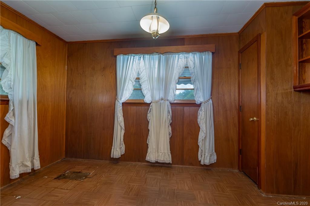 428 Kelly Road Forest City, NC 28043 - Photo 15 of 24 an empty room with window