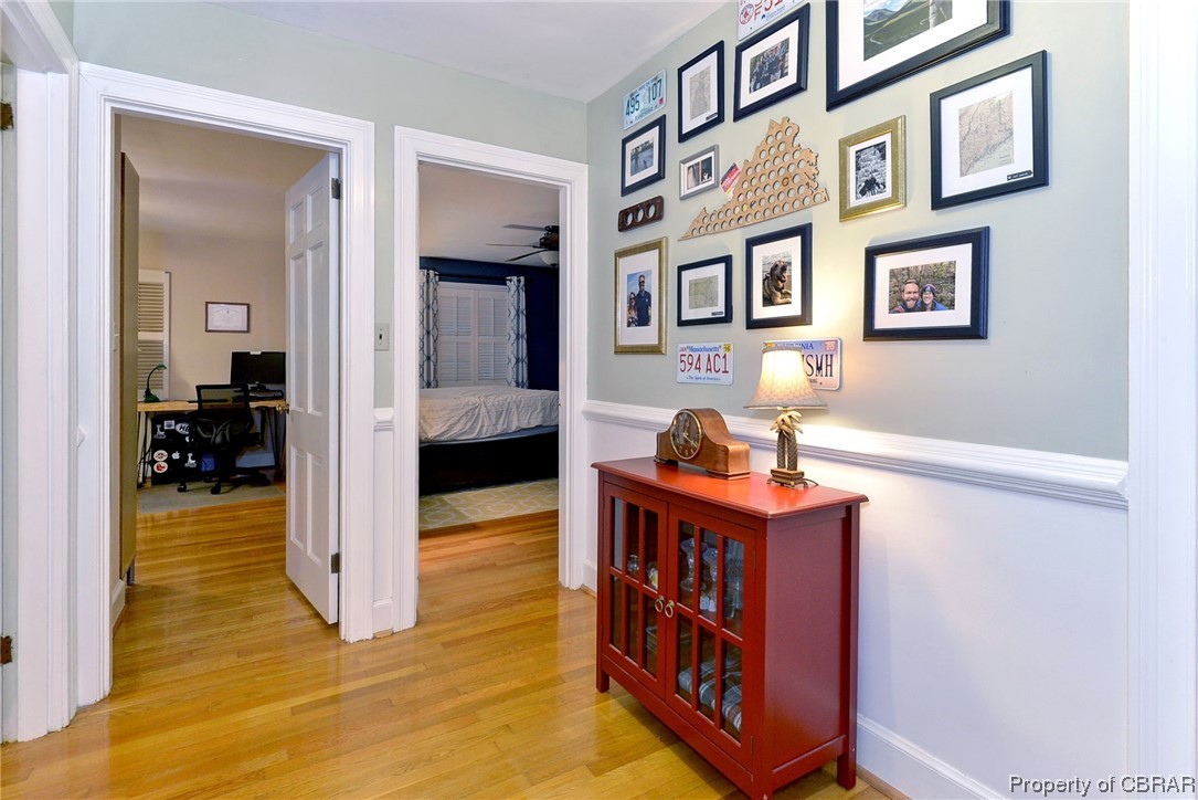 122 Selden Road Newport News, VA 23606 - Photo 15 of 38 Corridor with flooring