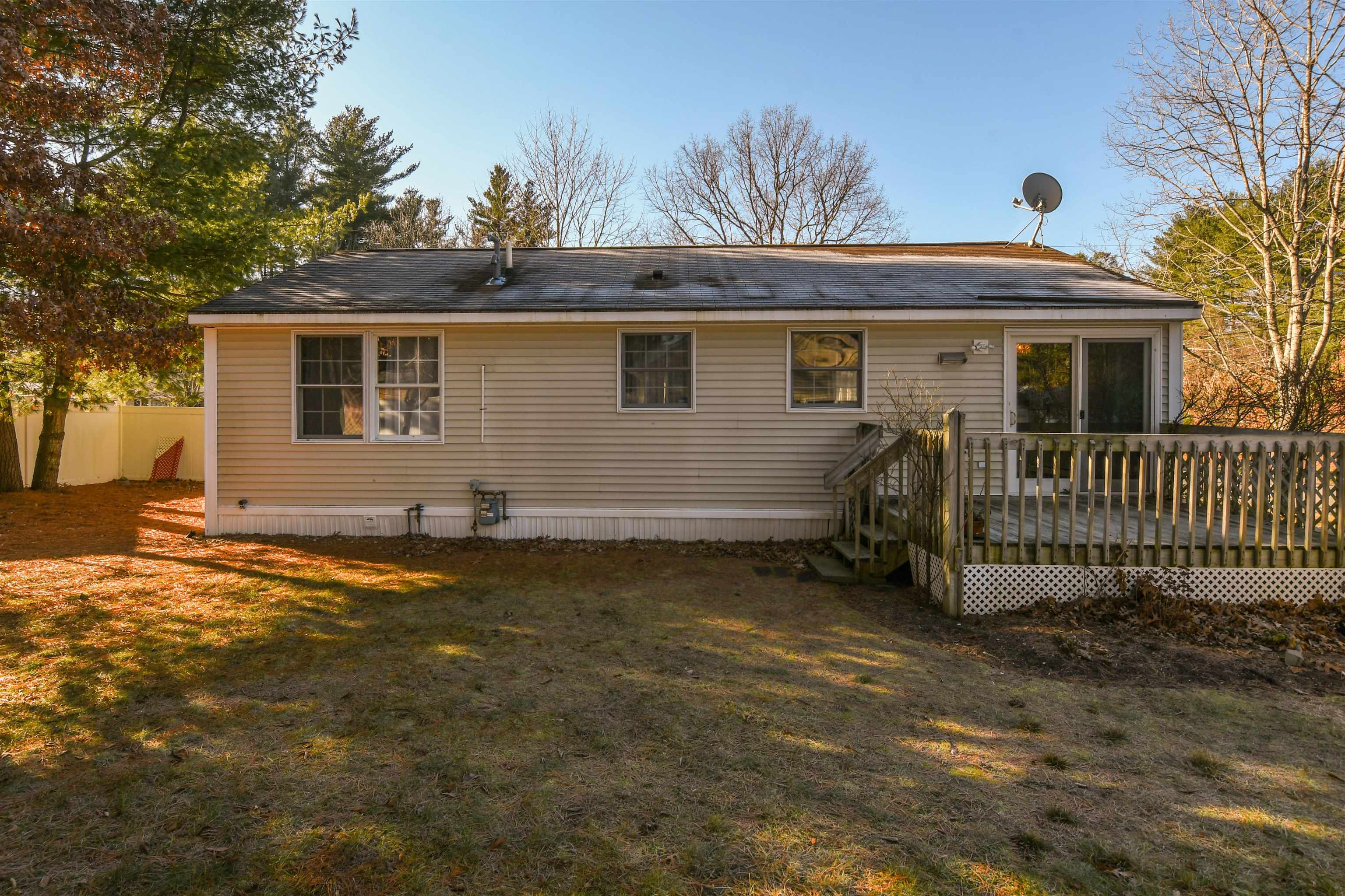 2 Santa Fe Road Nashua, NH 03062 - Photo 3 of 31