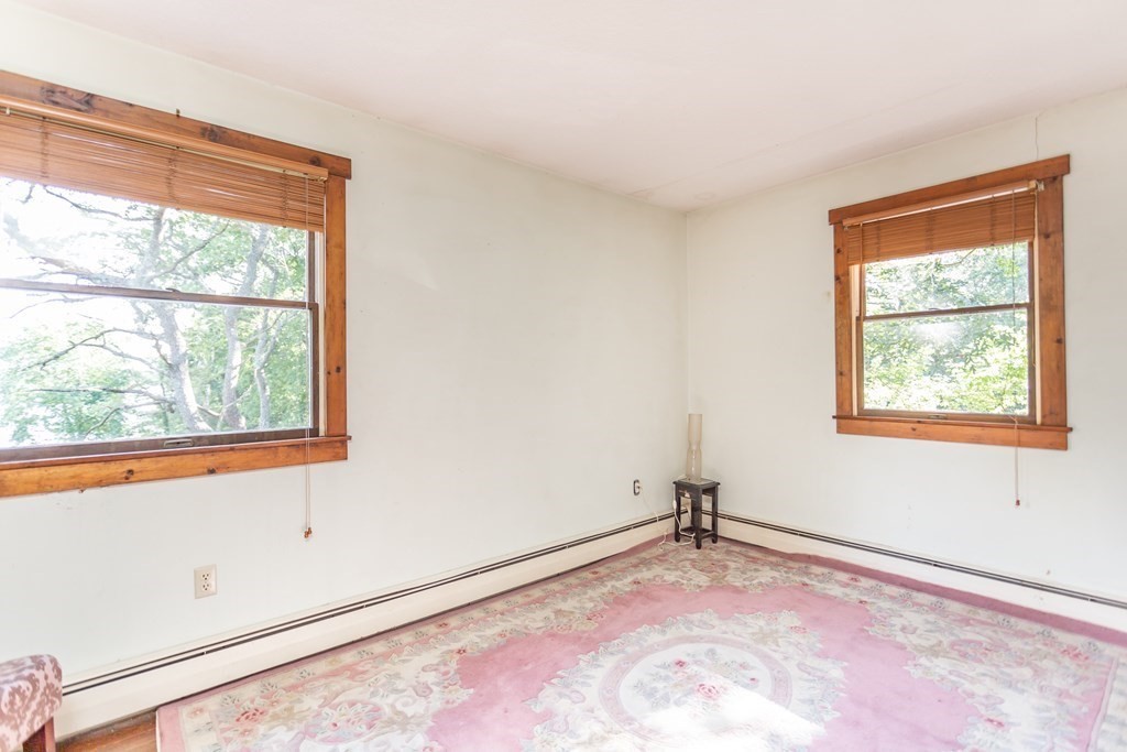 86 Restful Valley Road Tiverton, RI 02878 - Photo 18 of 28 Gallery Image 18