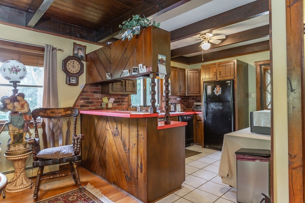 86 Restful Valley Road Tiverton, RI 02878 - Photo 7 of 28 Gallery Image 7