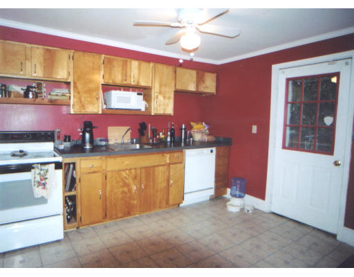 52 Mill Street Warren, MA 01083 - Photo 7 of 8 Gallery Image 7