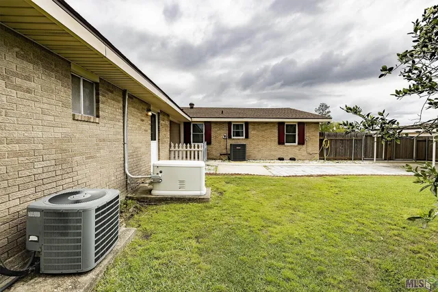 $215,000 | 9202 East Main Street, Houma, LA 70363