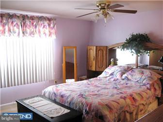 2849 Sebring Road Philadelphia, PA 19152 - Photo 11 of 12 Bedroom - Main