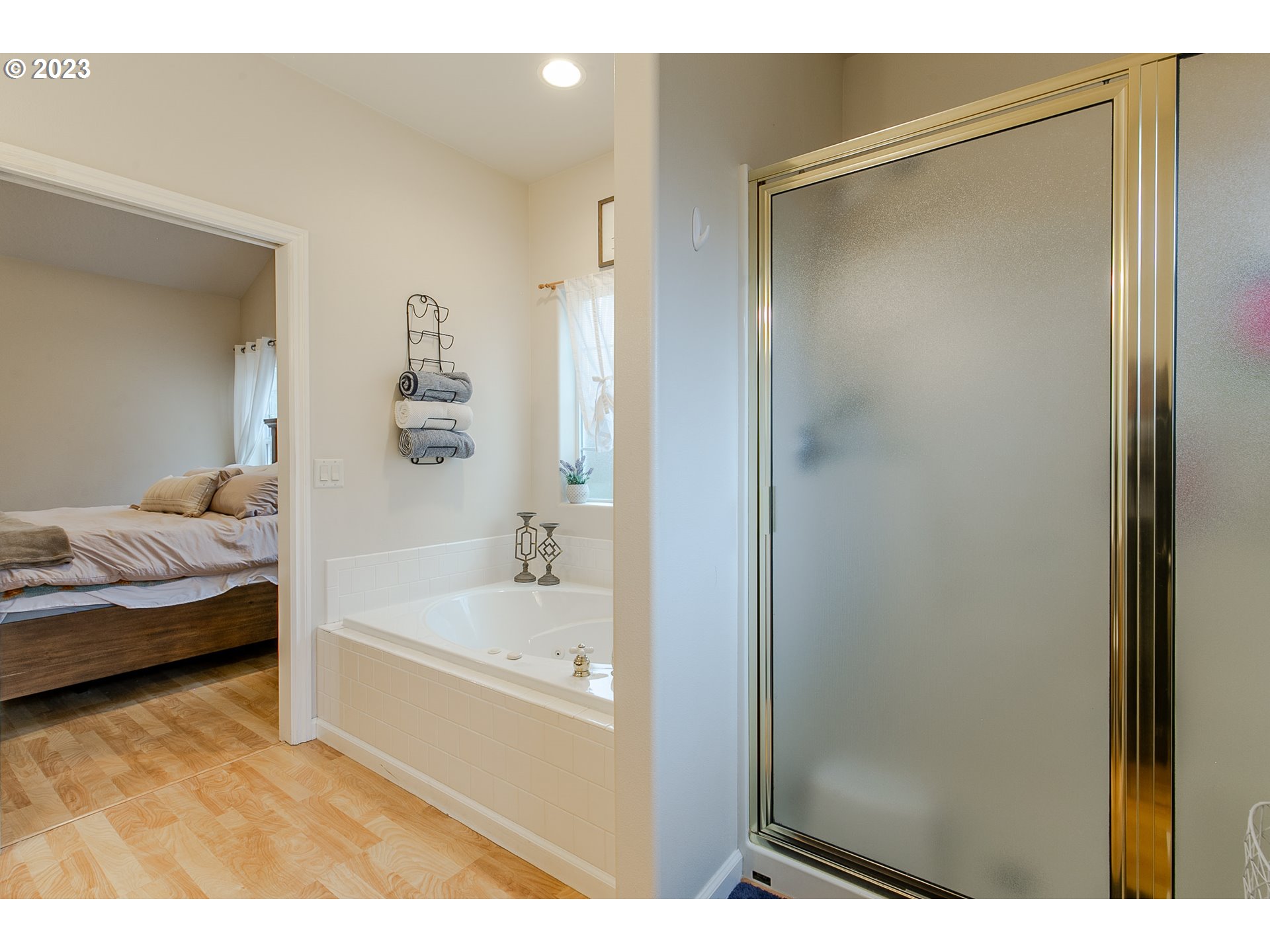 2353 35th Street Springfield, OR 97477 - Photo 23 of 32 a en suite bathroom with a tub shower and sink