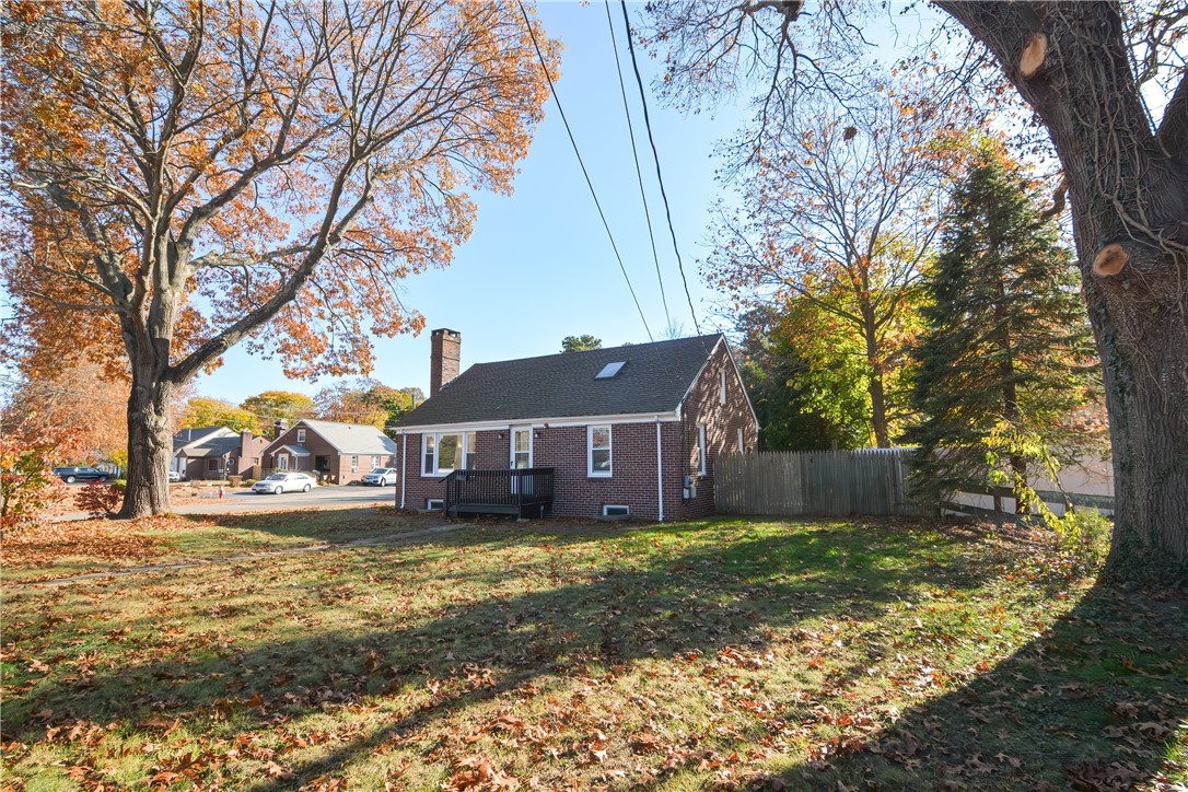 2190 West Shore Road Warwick, RI 02889 - Photo 3 of 43 Gallery Image 3
