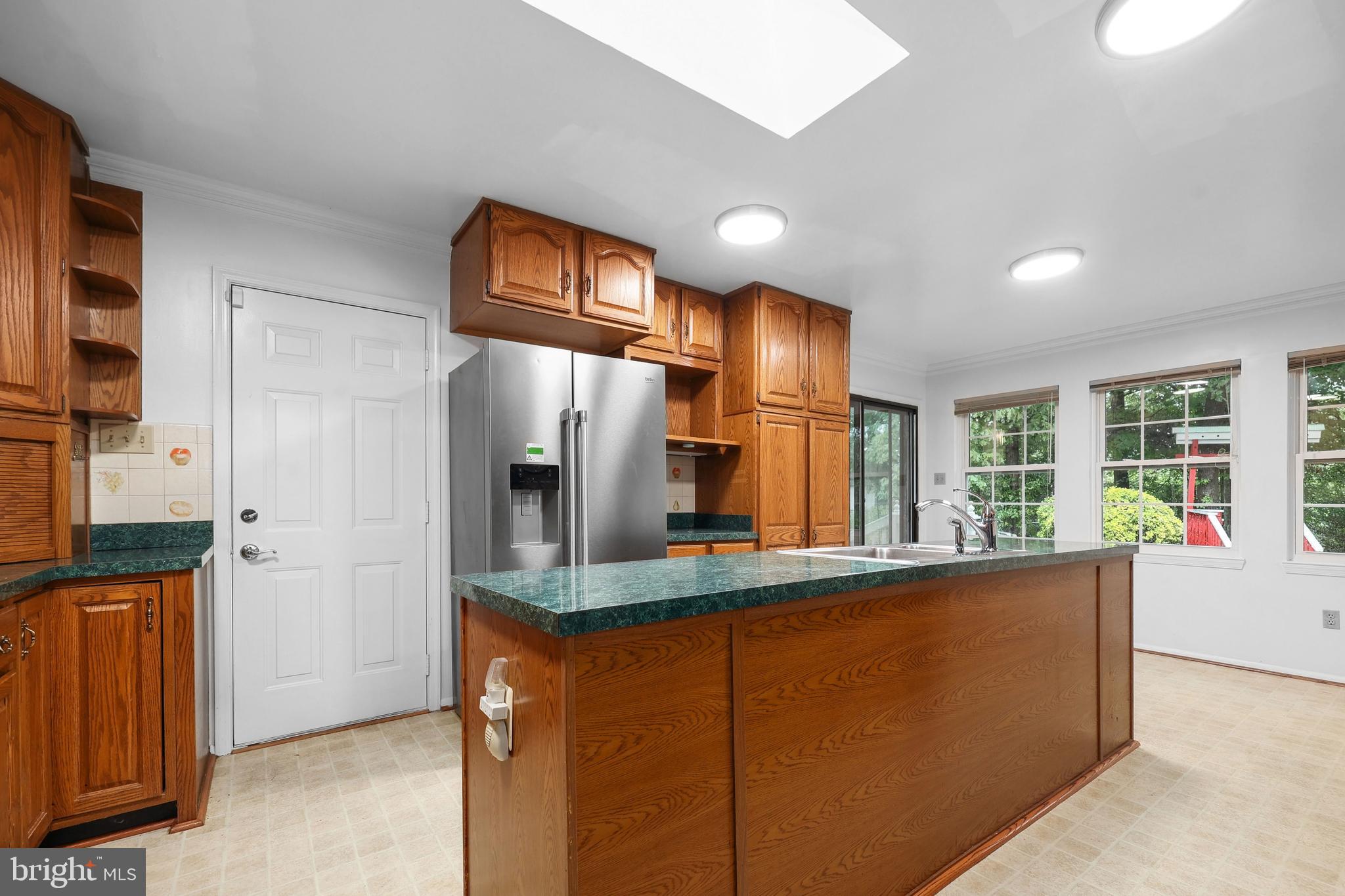 7007 Gillings Road Springfield, VA 22152 - Photo 26 of 51 Gallery Image 26