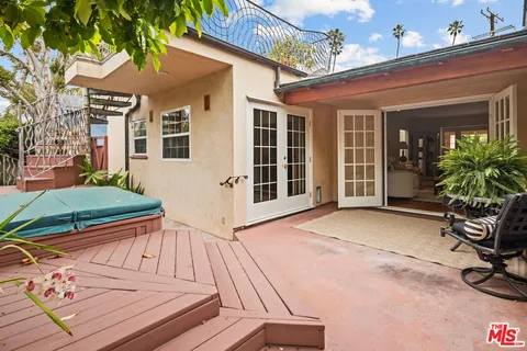 $2,650,000 | 219 Entrada Drive, Santa Monica, CA 90402