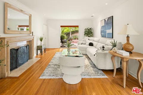$2,650,000 | 219 Entrada Drive, Santa Monica, CA 90402