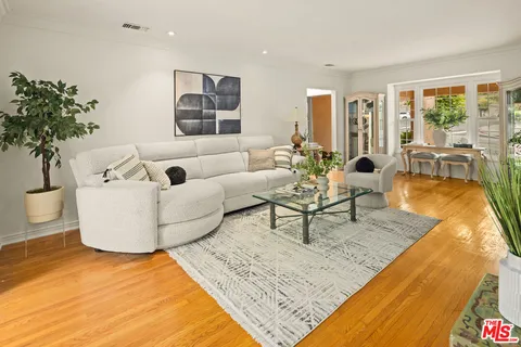 $2,650,000 | 219 Entrada Drive, Santa Monica, CA 90402