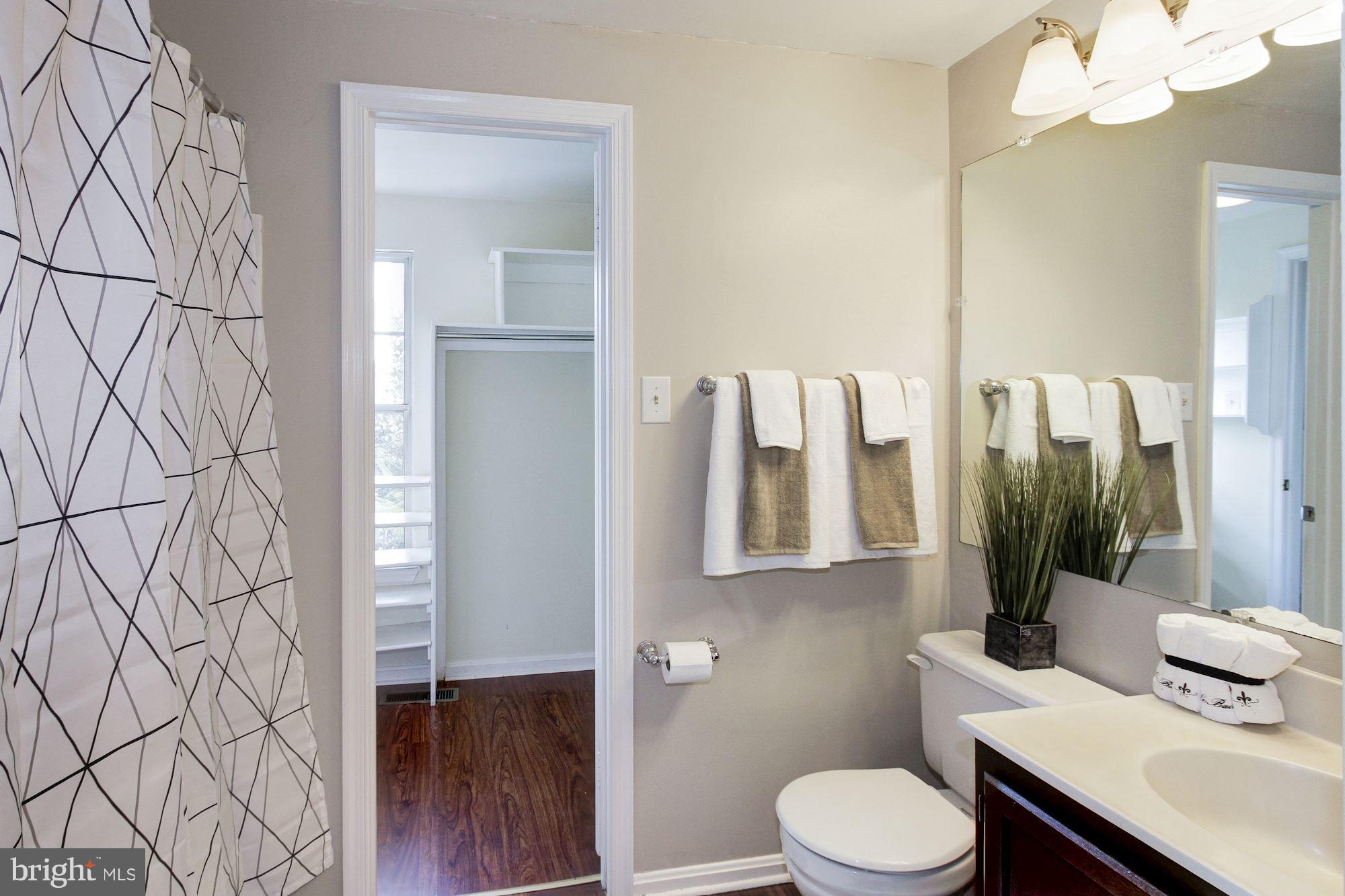 14946 Ladymeade Circle Silver Spring, MD 20906 - Photo 16 of 25 Upper Level Full Bathroom