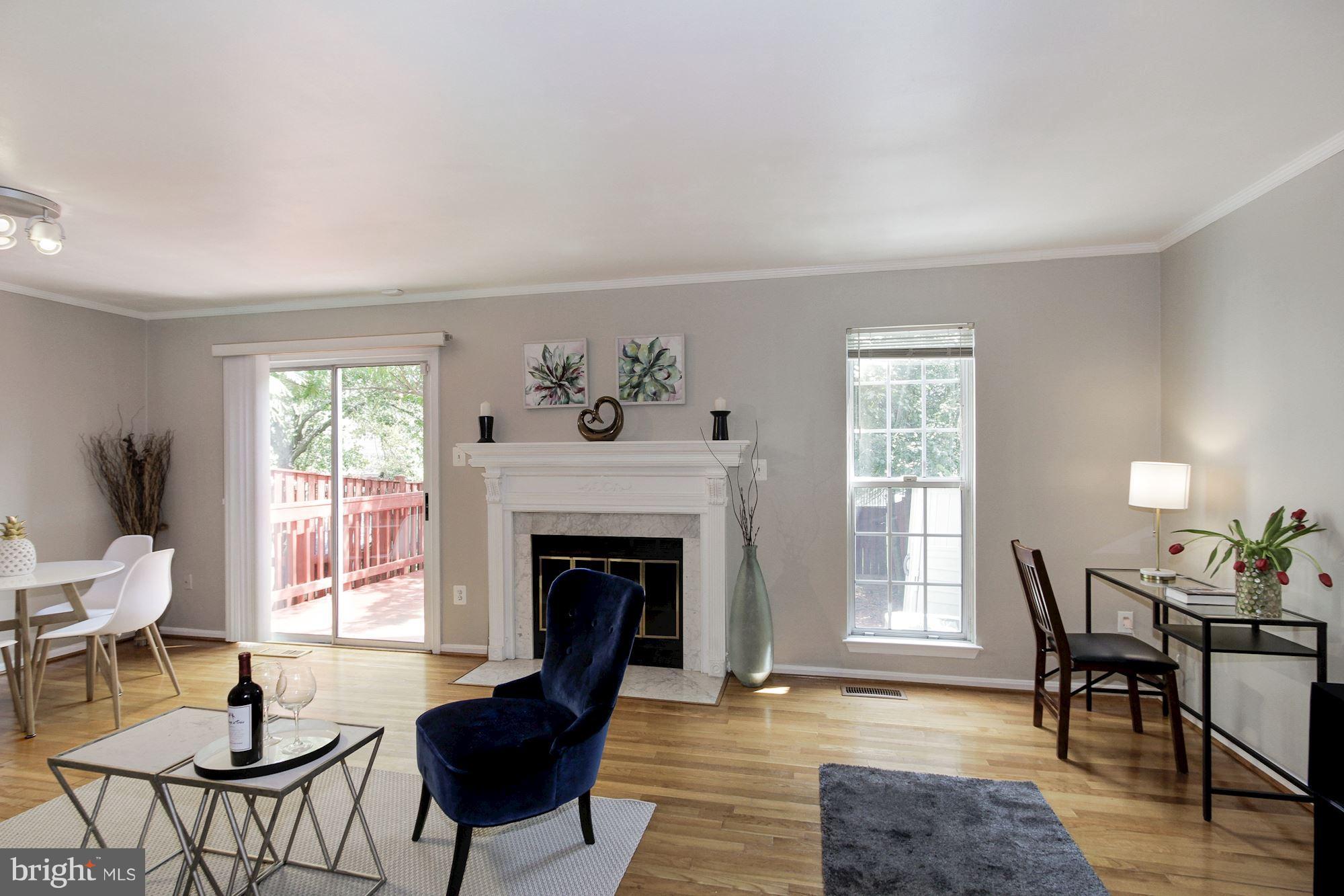 14946 Ladymeade Circle Silver Spring, MD 20906 - Photo 4 of 25 Living Room