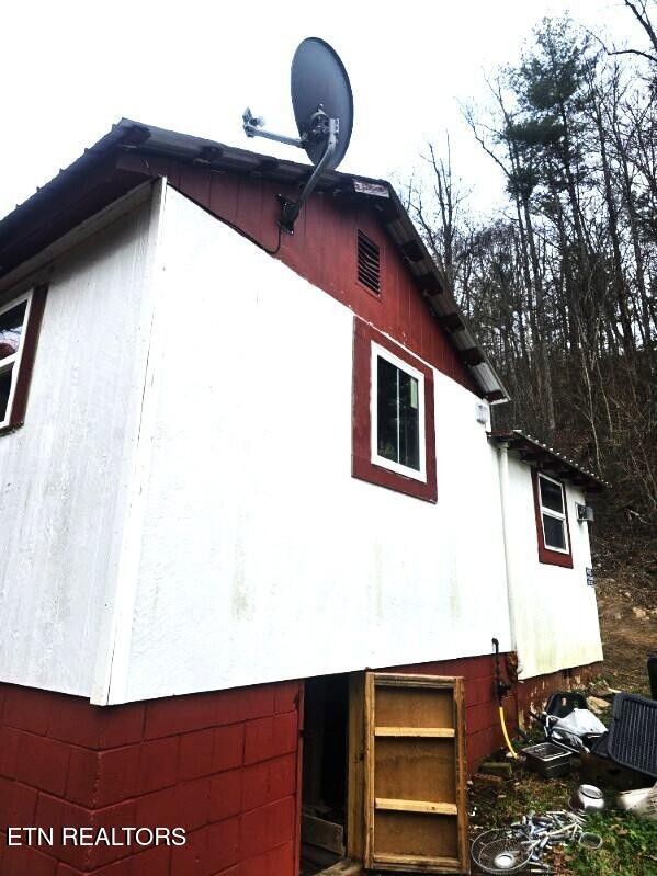 147 Highway 107 Del Rio, TN 37727 - Photo 3 of 17