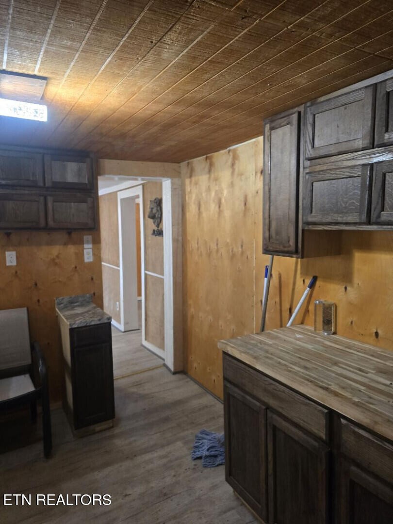 147 Highway 107 Del Rio, TN 37727 - Photo 5 of 17