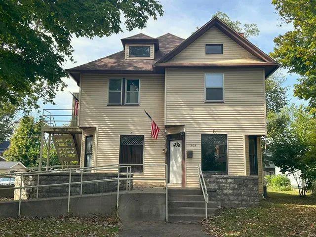 $219,900 | 205 North Main Street, Spencer, IN 47460