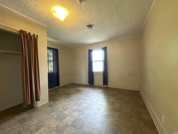 $219,900 | 205 North Main Street, Spencer, IN 47460