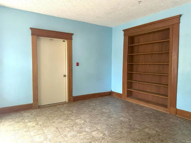 $219,900 | 205 North Main Street, Spencer, IN 47460