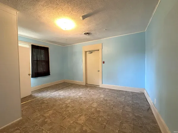 $219,900 | 205 North Main Street, Spencer, IN 47460