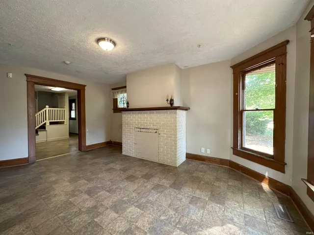 $219,900 | 205 North Main Street, Spencer, IN 47460