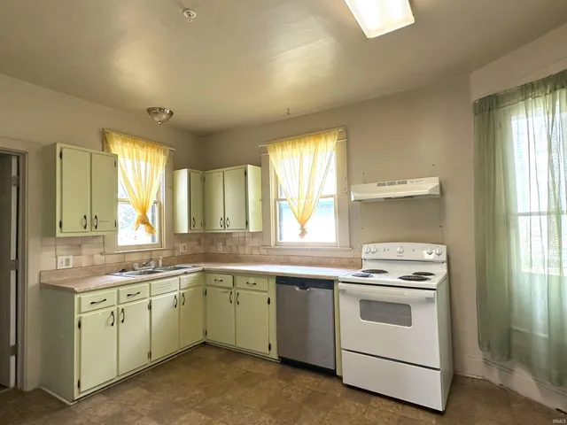 $219,900 | 205 North Main Street, Spencer, IN 47460