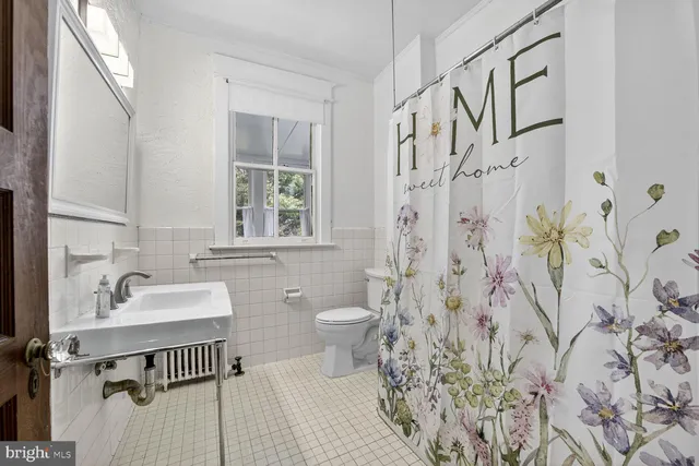 $3,950 | 517 Quincy Street Northwest, Washington, DC 20011