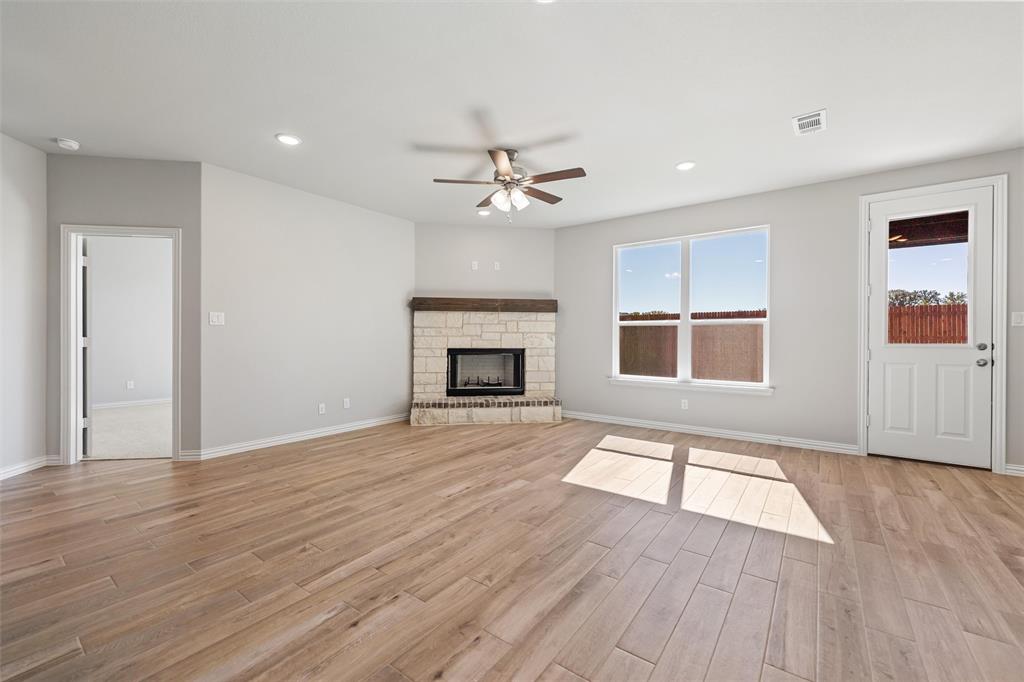 1240 Colca Drive Springtown, TX 76082 - Photo 18 of 40