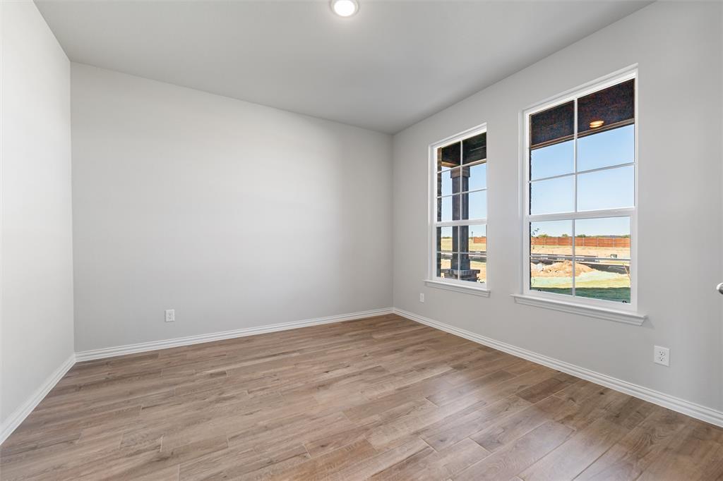 1240 Colca Drive Springtown, TX 76082 - Photo 9 of 40