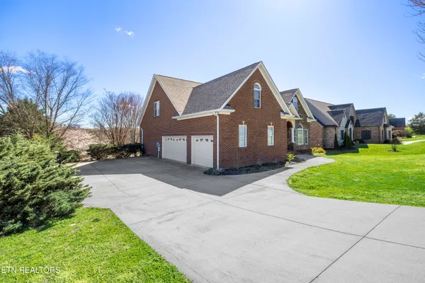 $899,900 | 6736 Ingleside Lane, Knoxville, TN 37924