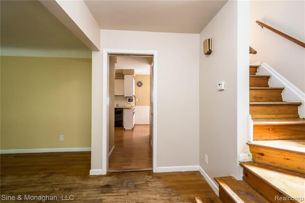 1766 Newcastle Road Grosse Pointe, MI 48236 - Photo 2 of 39