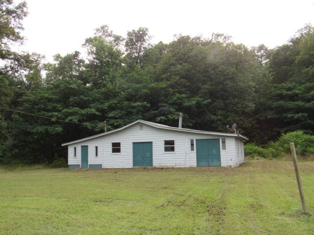 831 Williams Road Summerville, GA 30747 - Photo 5 of 9 831 williams building