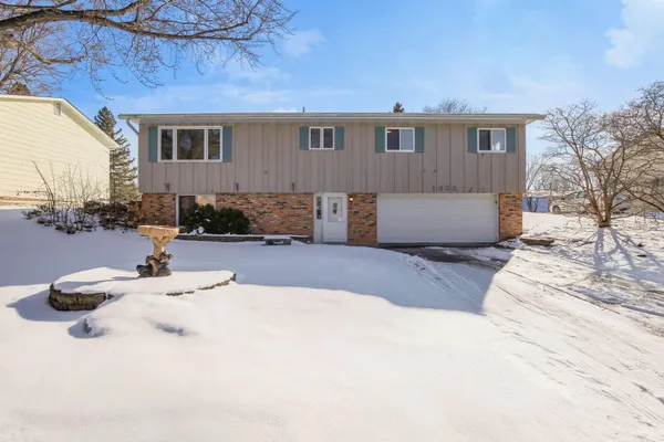 $310,000 | 1335 15th Street West, Hastings, MN 55033