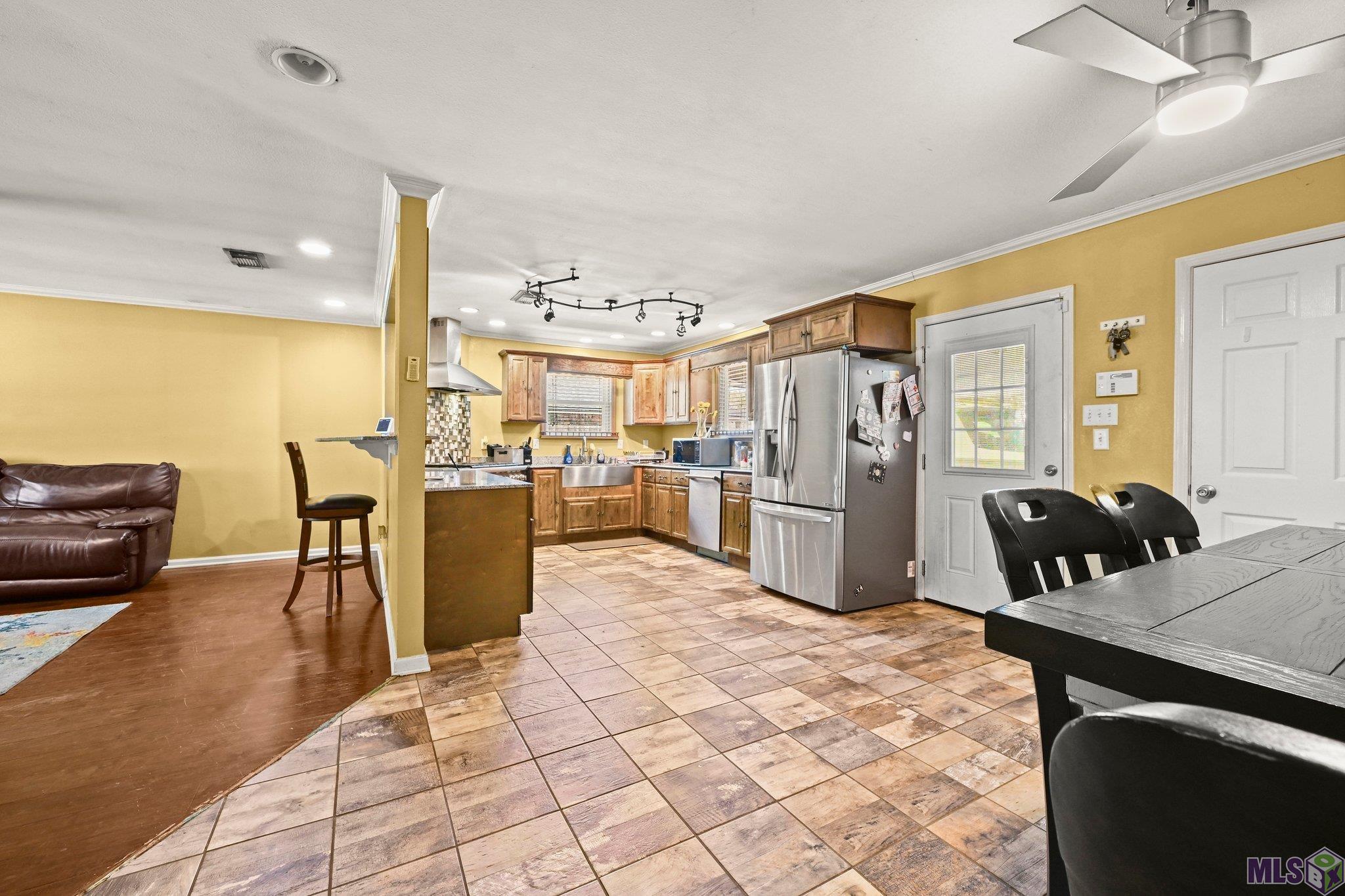 16829 Bonham Avenue Baton Rouge, LA 70816 - Photo 7 of 15