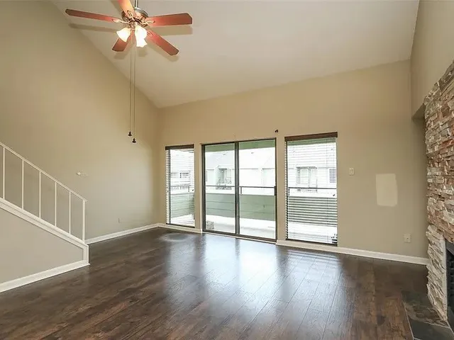 $1,295 | 14777 Wunderlich Drive, Unit 1902, Houston, TX 77069