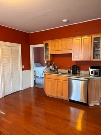 $1,900 | 4 Mansfield Street, Unit 2, Providence, RI 02908