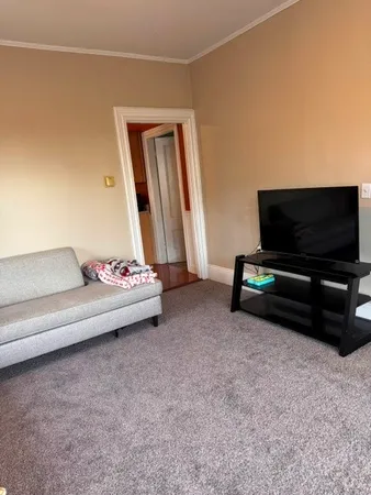 $1,900 | 4 Mansfield Street, Unit 2, Providence, RI 02908