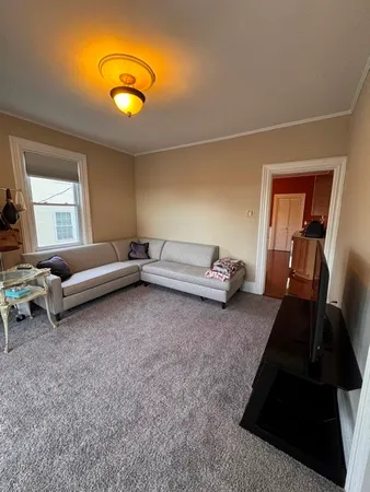 $1,900 | 4 Mansfield Street, Unit 2, Providence, RI 02908