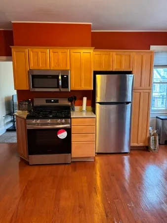 $1,900 | 4 Mansfield Street, Unit 2, Providence, RI 02908