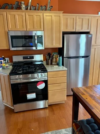 $1,900 | 4 Mansfield Street, Unit 2, Providence, RI 02908